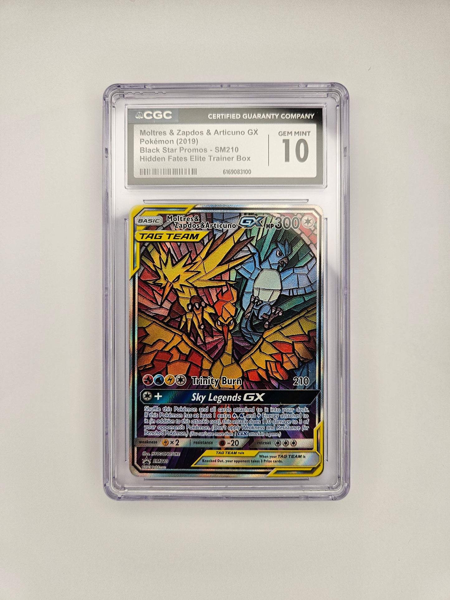 CGC 10 Moltres & Zapdos & Articuno GX SM 210 (2)